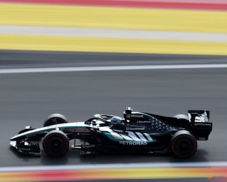 Russell says serious issue slowing his car, rules out driving style