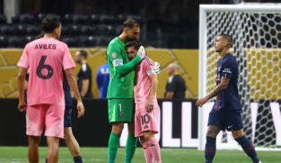 Paris St Germain remind fans of their power ahead of Bayern clash