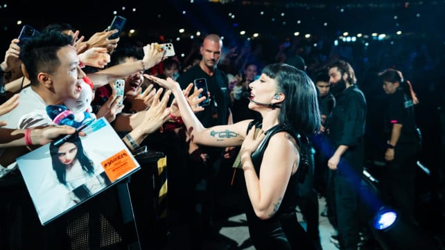 Commentary: It's getting harder to enjoy concerts without stepping on anyone's toes