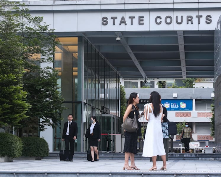 Jail, fine for male Foodpanda delivery rider who punched female Deliveroo rider over theft claim