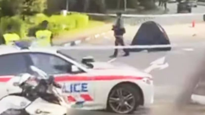 Budak perempuan 12 tahun maut dalam nahas di Jurong; pemandu van diberkas kerana pandu cuai Budak perempuan 12 tahun maut dalam nahas di Jurong; pemandu van diberkas kerana pandu cuai