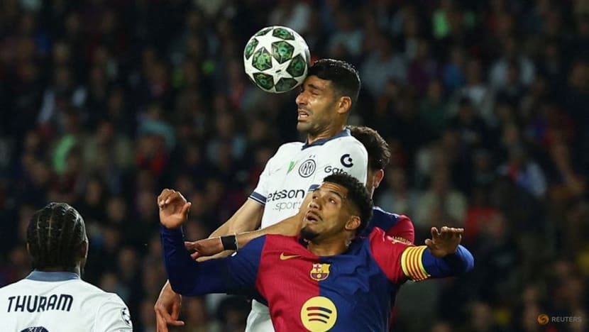 Fatigued Barca look to extend lead over Real ahead of Clasico