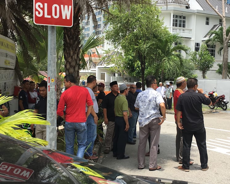 Family and friends turn out to bid final farewell to 2 SMRT staff killed in accident