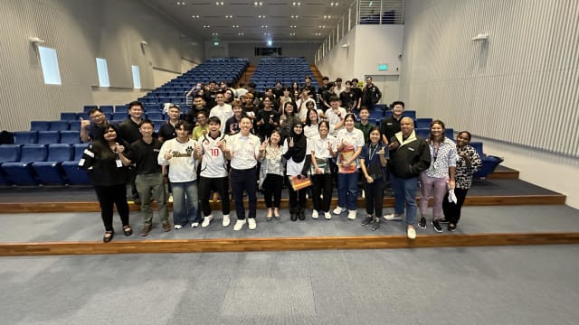 300多名学生完成关爱乐龄大使学徒计划首段培训