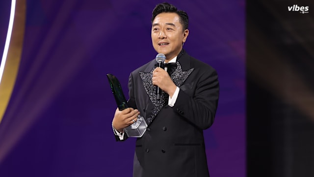 【红星大奖2026】时隔17年，郭亮主持再获肯定，摘下“最佳综艺及资讯节目主持人”奖