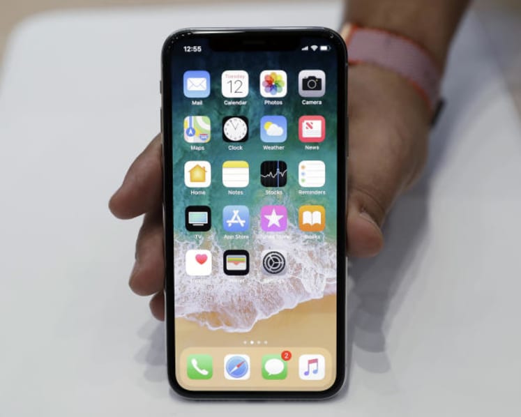 S’pore telcos prepare for arrival of iPhone X