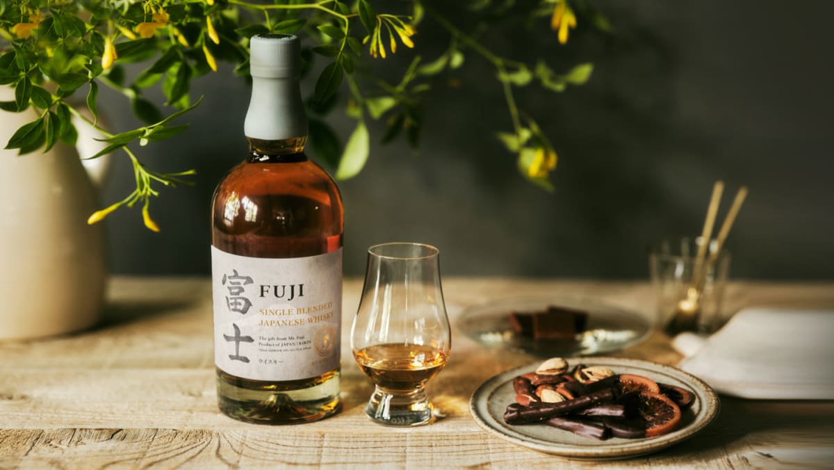 KIRIN FUJI JAPANESE WHISKY 50th キリン 富士｜ウイスキー