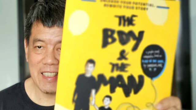 本地中风康复者汪文宝的图像小说荣获2奖