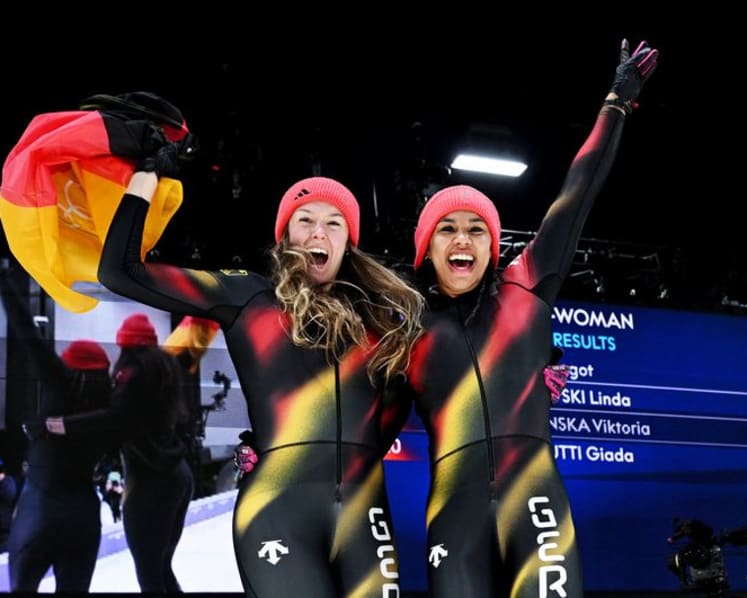 Bobsleigh-Germany's Nolte holds nerve to retain Two-Woman title
