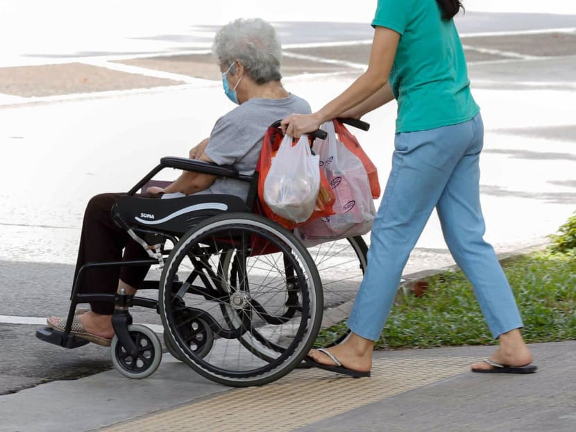 Under Singapore’s laws, employers are responsible for the migrant domestic workers’ food, safety, medical care, job scope, accommodation and rest arrangements. Under Singapore’s laws, employers are responsible for the migrant domestic workers’ food, safety, medical care, job scope, accommodation and rest arrangements.