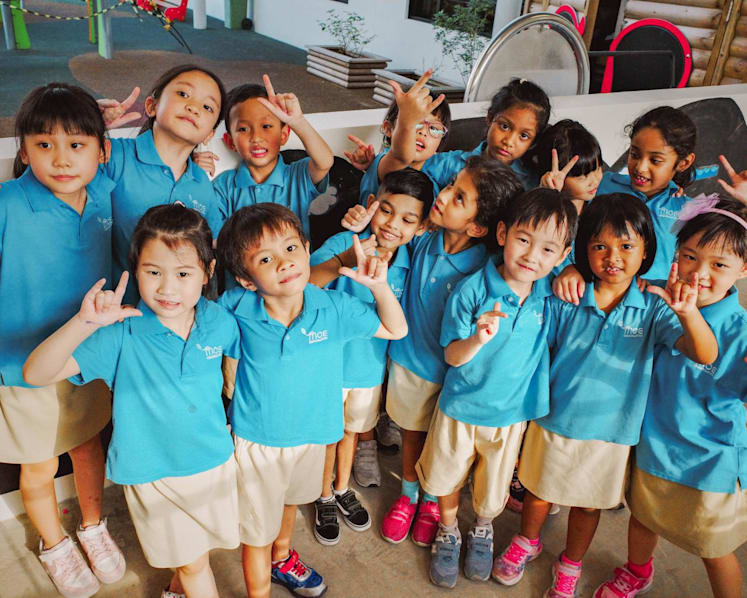 This kindergarten put children with and without hearing loss together. These are the results