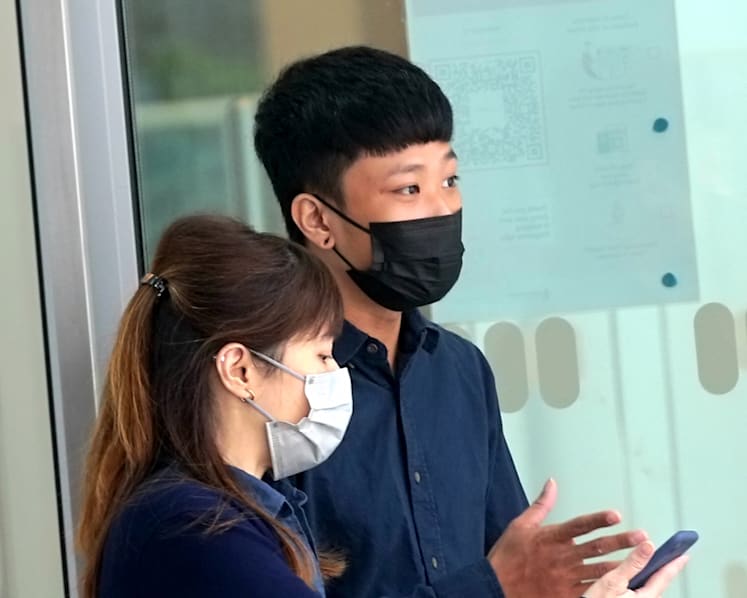 Man fined S$3,500 for punching, kicking abdomen of pregnant girlfriend, now his fiancee