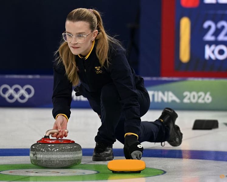 Curling-Sweden's Wranaas shine after putting sibling rivalry to bed