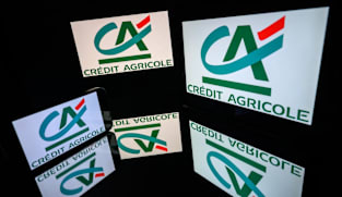 Bank robbers in Italy hold 25 people hostage