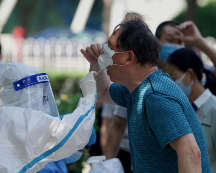 Commentary: Human and economic costs of China’s zero-COVID strategy are mounting