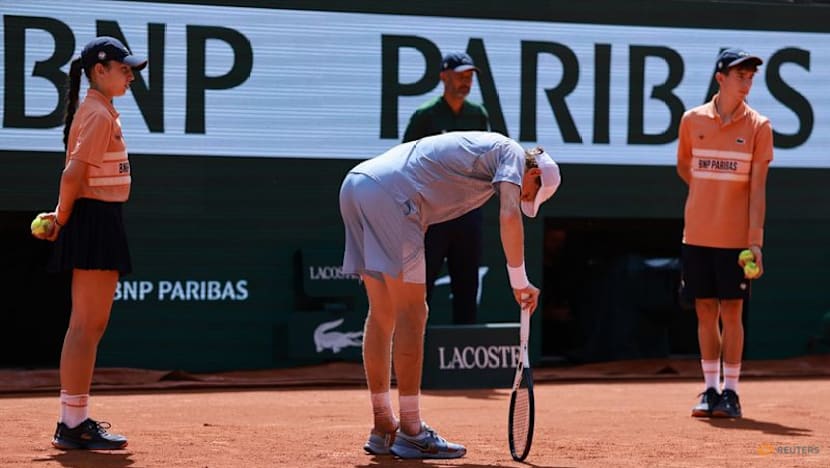 Ailing Sinner knocked out in French Open second round by Cerundolo