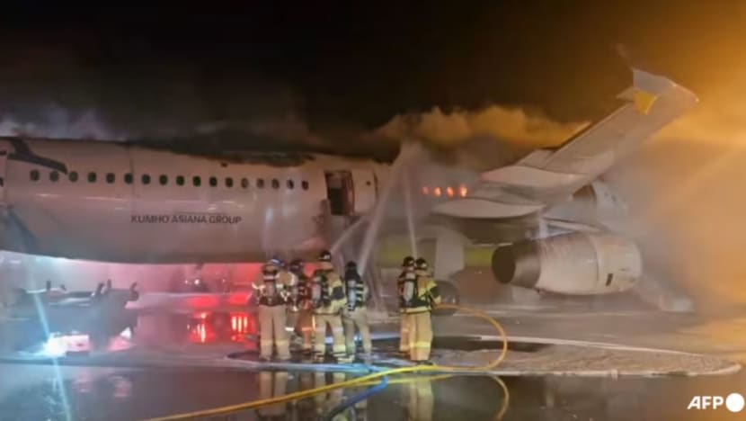 விமானத்தில் பெட்டி வைக்கும் இடத்தில் இனி power bank சாதனத்தை வைக்கக்கூடாது: Air Busan