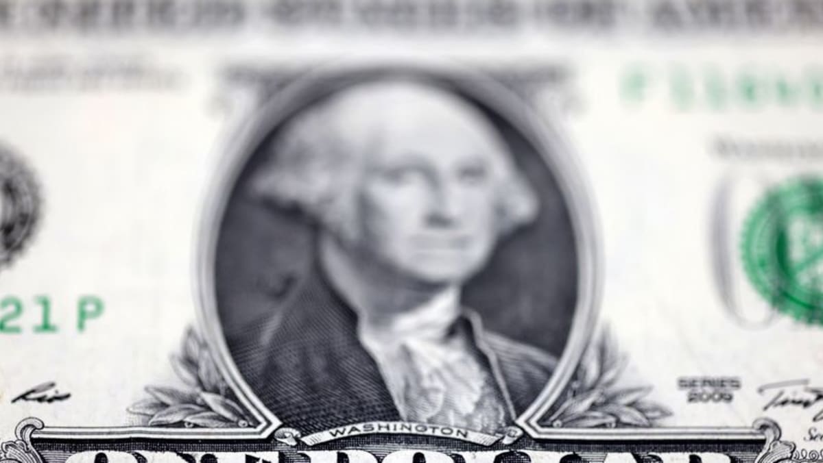 Euro eases ahead of ECB meeting, dollar also gains on yen after trade talks - Channel News Asia (Picture 1)