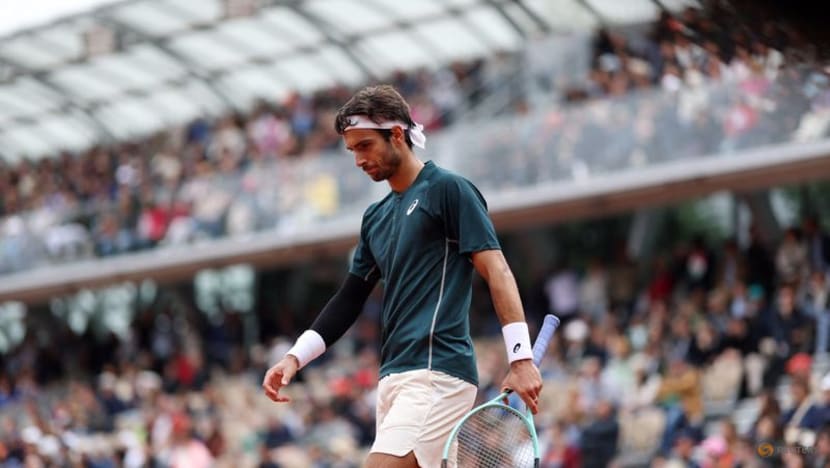 Musetti makes light work of lucky loser to reach third round in Paris