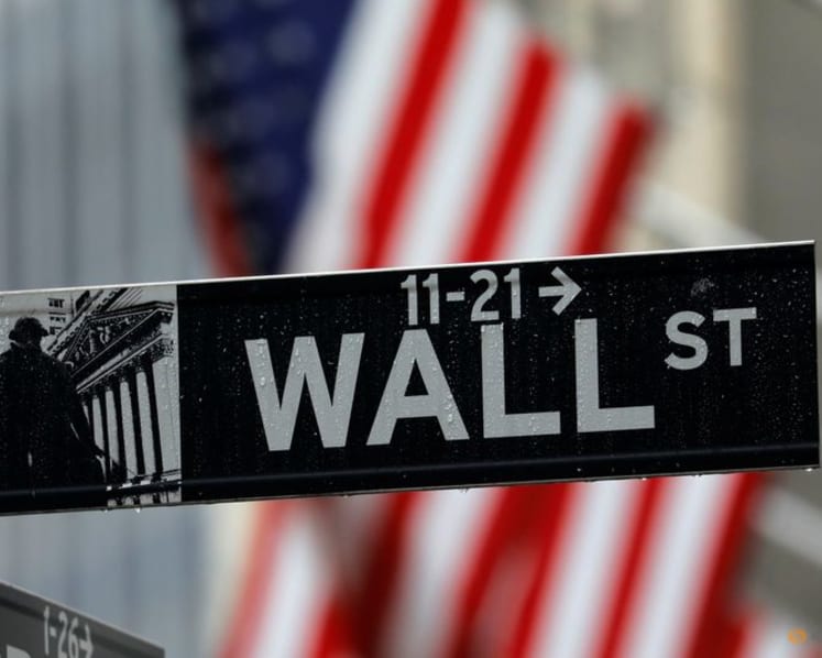 US stocks retreat as oil prices shoot higher