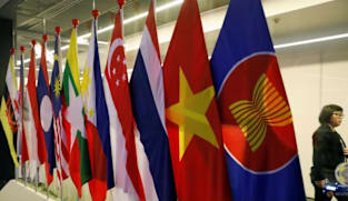 SG akan perkukuh perkongsian dengan kuasa pertengahan, blok serantau di tengah 'rekahan plat tektonik geostrategik'