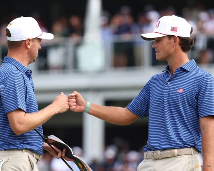 US edge International team in tight Presidents Cup opener