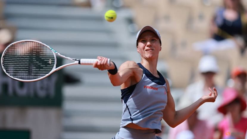 Kostyuk beats Golubic to maintain clay form at French Open