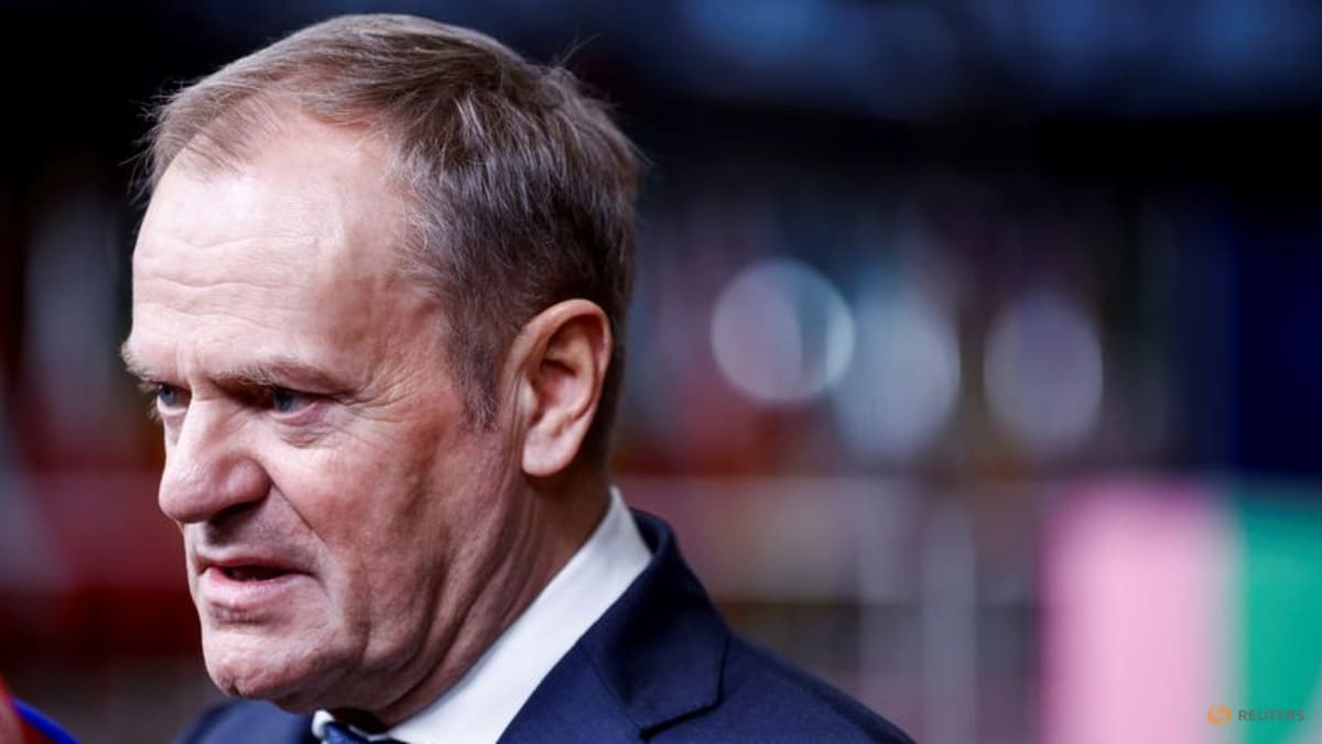 Polish security services meet after 'deadly serious' threat to PM and defence minister