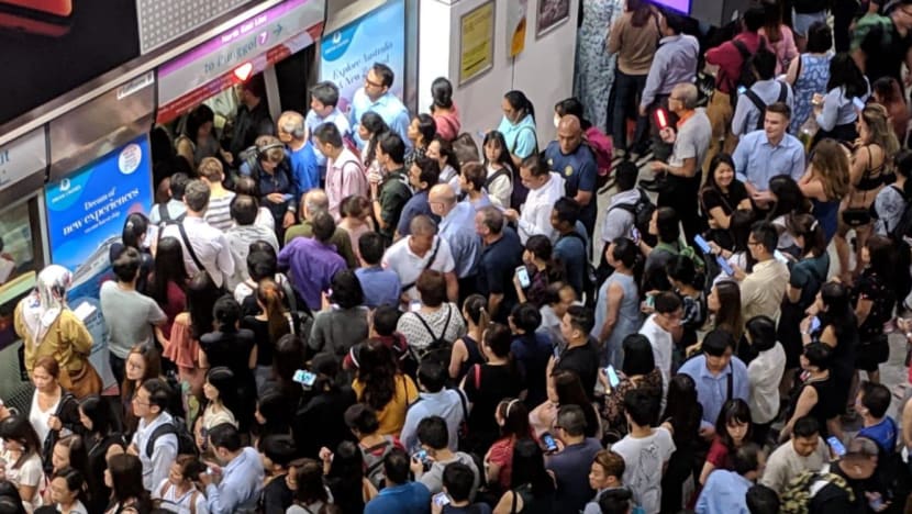 MRT train evacuated at Dhoby Ghaut after passenger’s phone emitted smoke