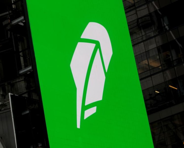 US mulls tapping Robinhood for 'Trump accounts' for kids, Bloomberg News reports
