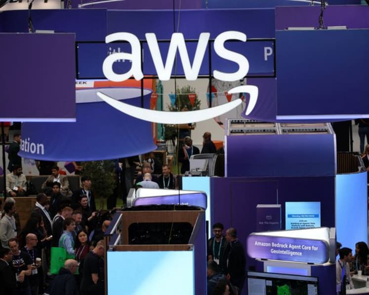 Amazon soars as cloud revenue surge allays fears over ballooning AI bets