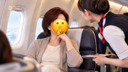 Flight Attendant Complains Famous Singer Acted Like She Was On Private Jet, Netizens Think It’s Tsai Chin