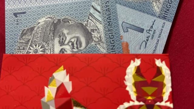 红包重在心意非数额 马国妈妈：应好好教育孩子