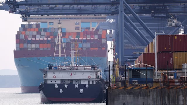 中国今年头两个月出口同比增长21.8% 远超预测