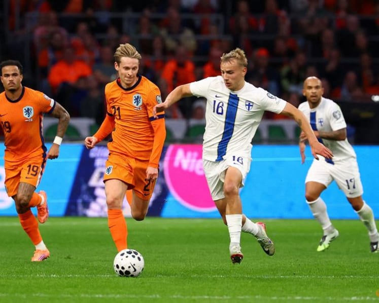 Fit De Jong offers an extra dimension to the Dutch