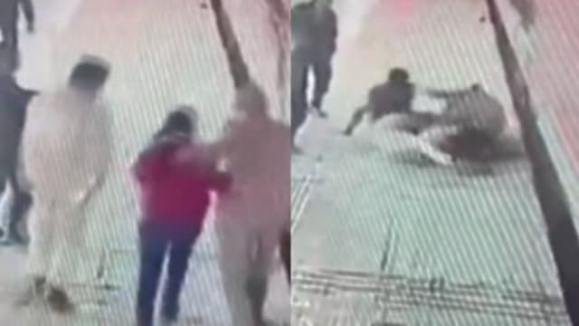 列车已启动仍试图登车 印度女童险坠轨道