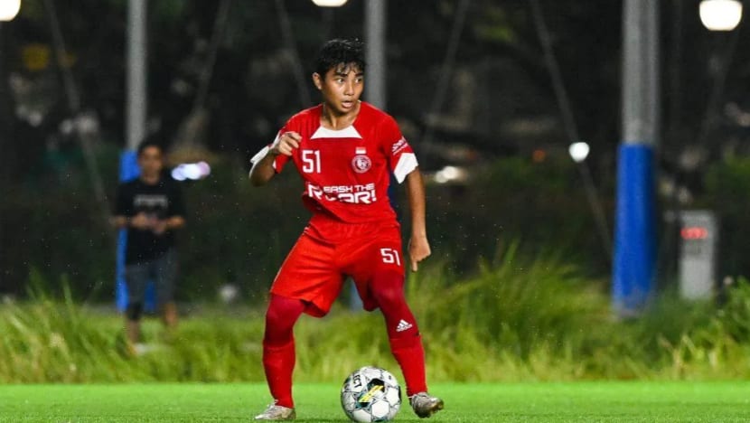 Pemain cilik, Putera Nur Muhammad Irfan, menyerlah di padang bola; pernah kalahkan Liverpool dalam latihan luar negara