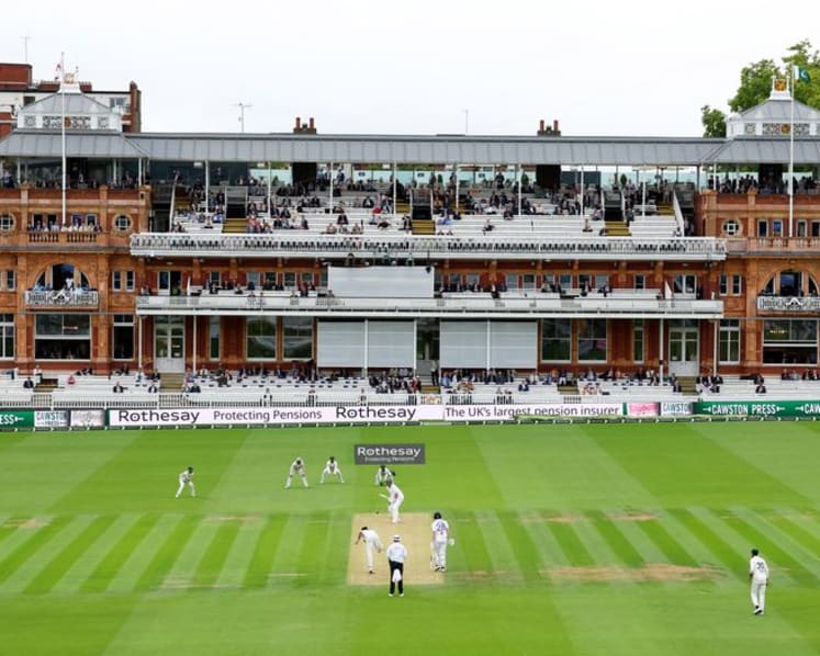 Lawrence half-century propels England towards victory over Pakistan