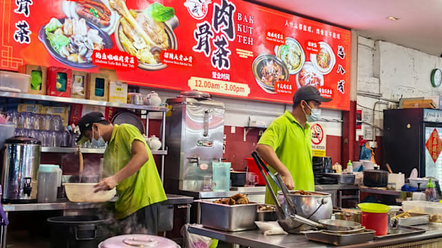 【JB吃喝玩乐】肉骨茶VS渌渌　食物也要Crossover了