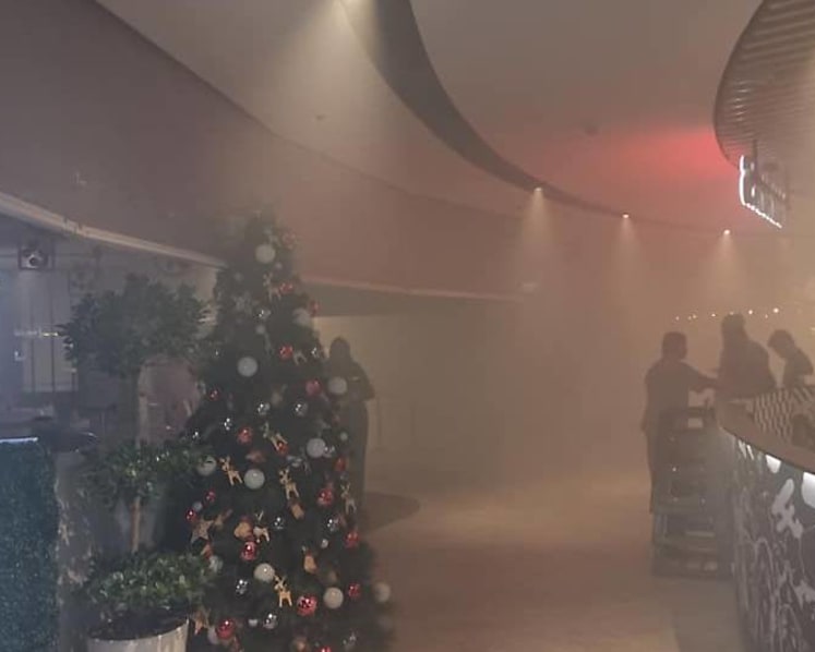 Off-duty cops spring into action after fire breaks out at Century Square mall