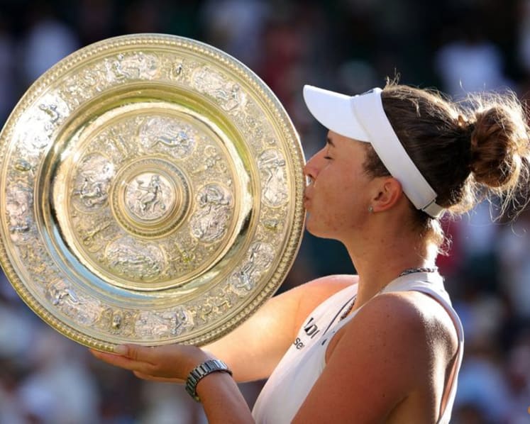 Noskova survives Muchova fightback in all-Czech final to lift  Wimbledon trophy