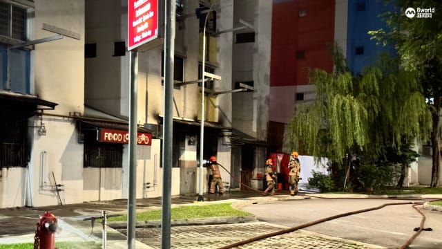 义顺咖啡店发生火患 民防部队建议公众避开事发地点
