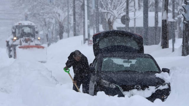北海道部分地区降雪破纪录 日本多地警惕暴风雪