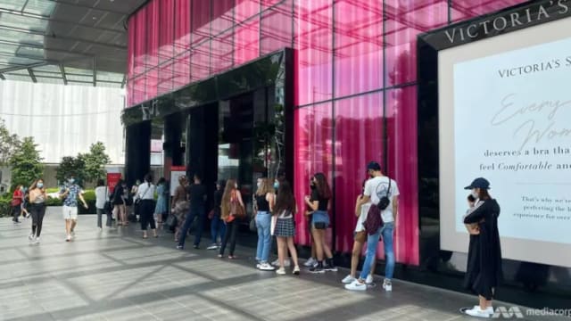 澳洲女学生涉在乌节路偷窃 六人接获警方警告