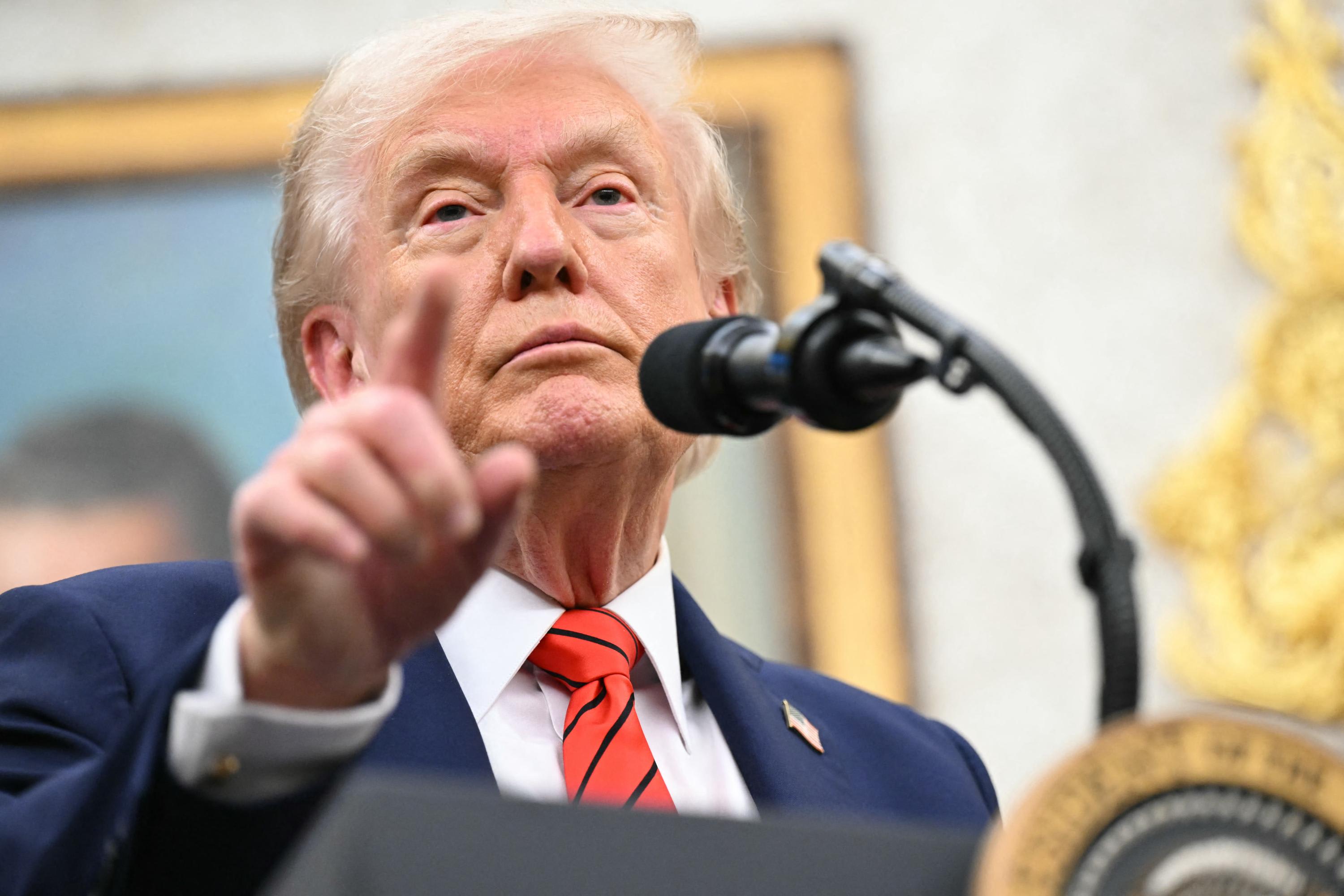 早前恫言加征关税特朗普：美国冀协助而非伤害中国- 8world