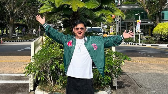 在学校的最后一天，周崇庆终于完成3年学业啦！
