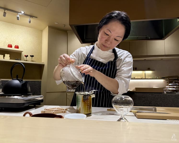 A kappo menu marrying prized teas with seasonal Japanese ingredients, from a chef fascinated by tea