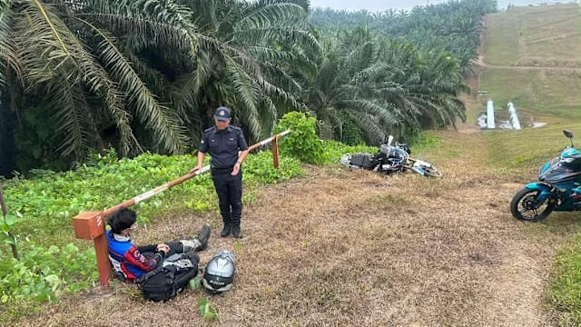 狮城骑士独闯山路迷路摔倒 新山警方搜寻援助