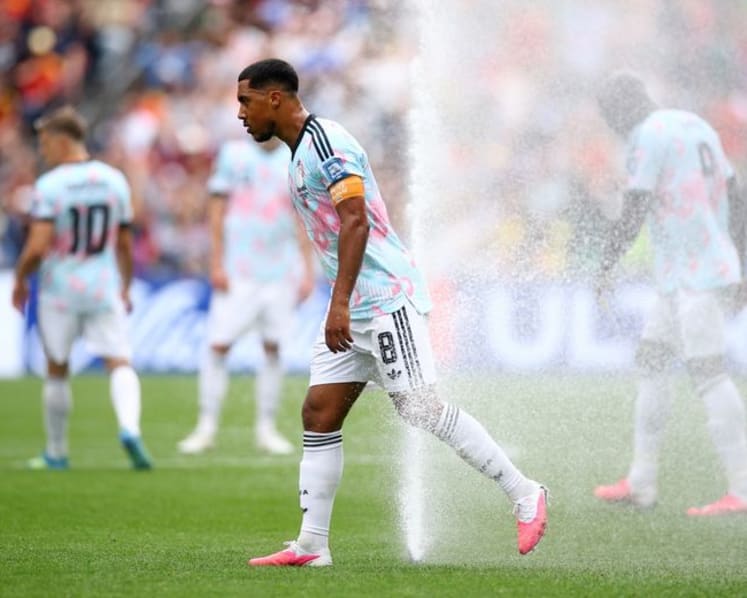 More water, less flow? Hydration breaks fuel debate as game rhythm put to the test