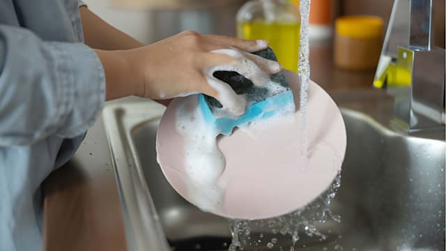 中国女子疑因婆媳矛盾患强迫症 三人碗筷用50分钟清洗